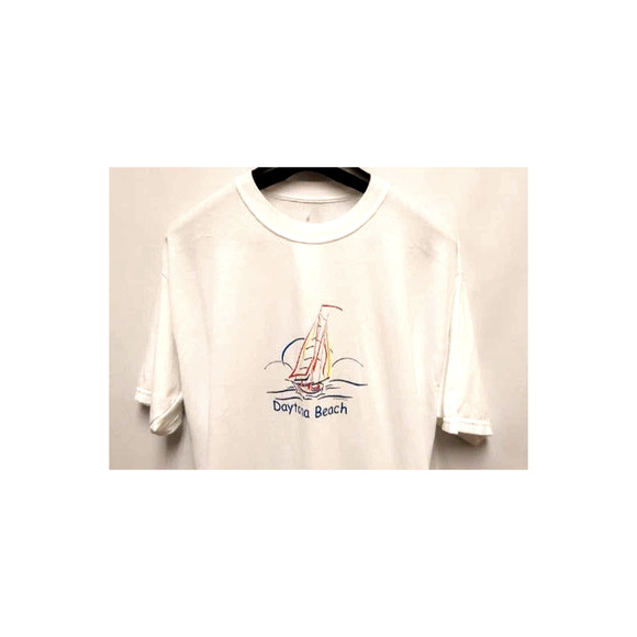 Large Daytona Beach T-Shirt - Picture 1 of 2